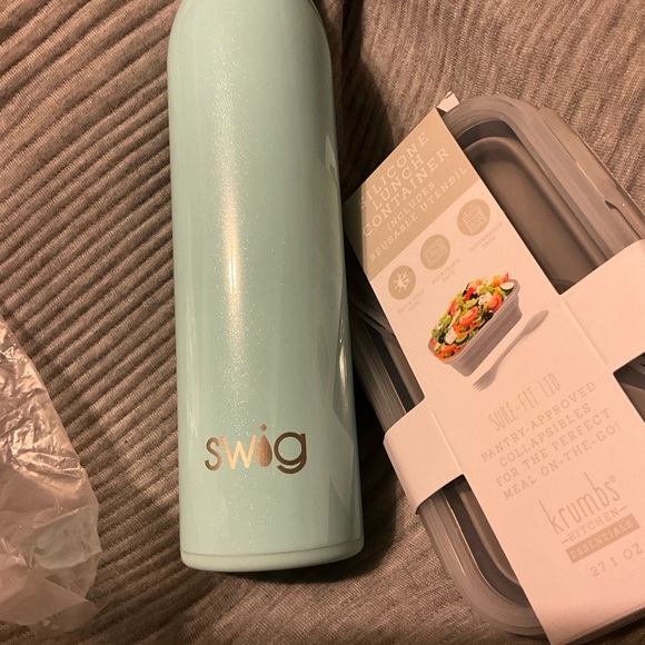 SWIG LIFE Water Bottle &  Krumbs Gray Silicone Lunch Container - Picture 4 of 16